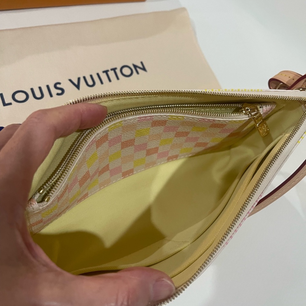 Louis Vuitton Pochette Accessoires NM - Picture 9 of 15